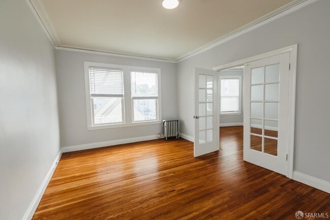 Building Photo - 1565 Chestnut St