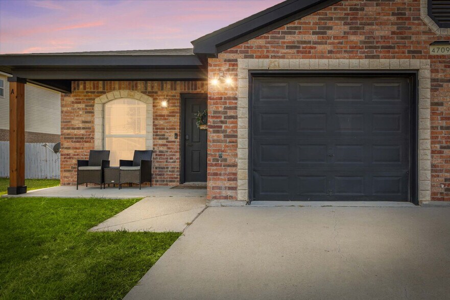 Building Photo - 4709 Waterproof Dr