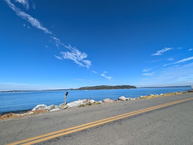 Building Photo - A Luxury Beachfront Lodge Awaits! For Rent...