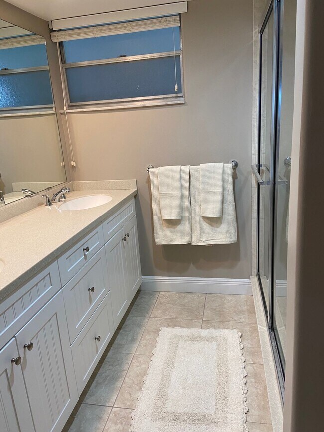 Building Photo - 4340 Falmouth Dr