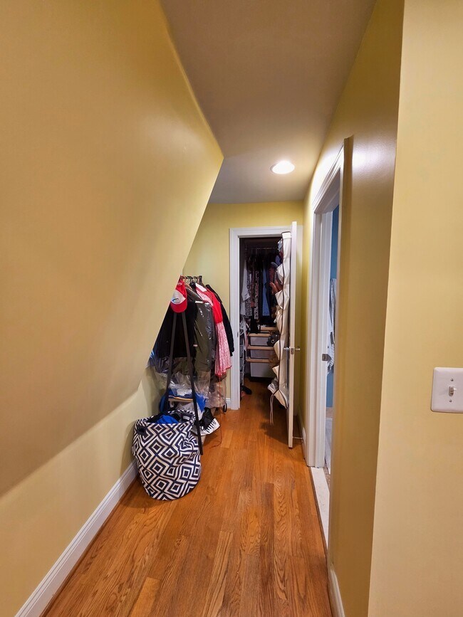 Building Photo - 907 Webster St NW