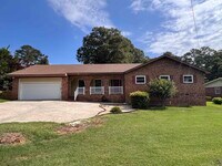 Building Photo - 304 Lakeshore Dr