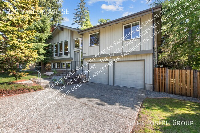 Building Photo - 226 Vashon Ave SE