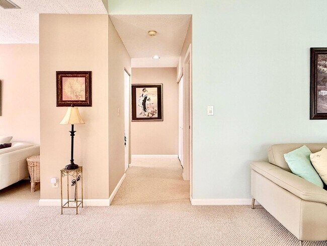 Building Photo - 10678 Ocean Palm Way