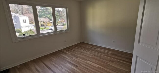 Building Photo - 103 Silver Creek Ln