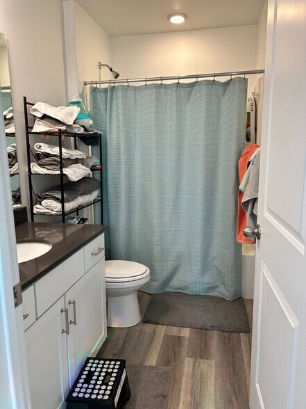 bathroom - 492 N Trident Dr