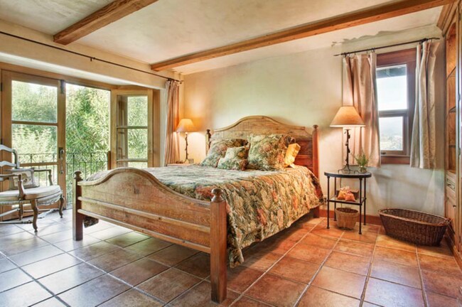 Building Photo - 430 Pratt Ave