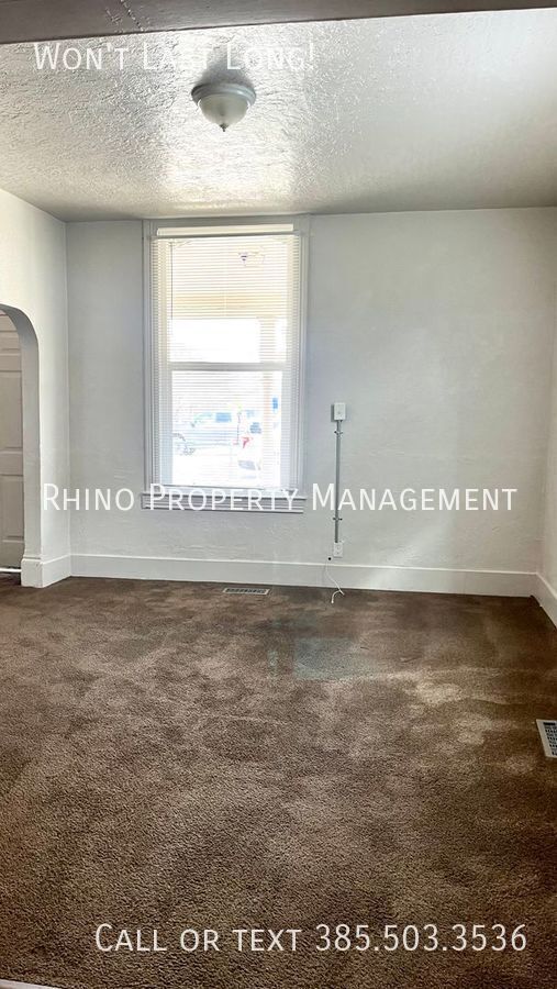 Building Photo - 807 20th St