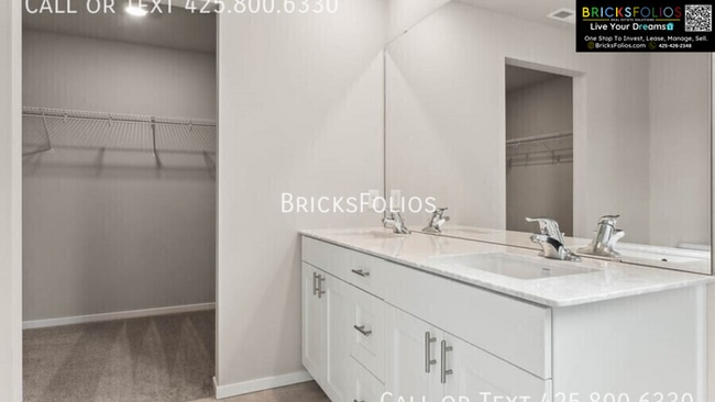 Building Photo - Welcome home to The Berkshire in the heart of Port Orchard