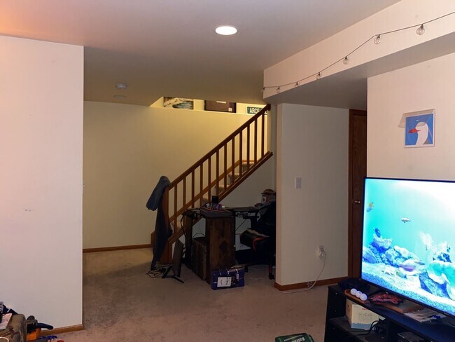 Building Photo - 906 Richmond Dr