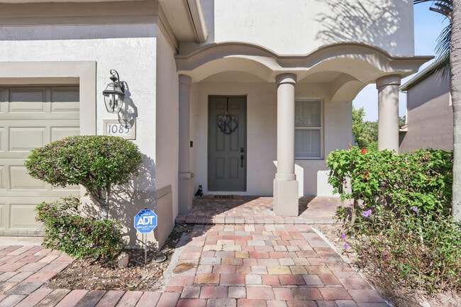 Building Photo - 1085 Center Stone Ln