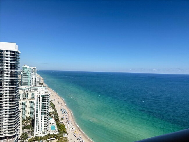 Building Photo - 1830 S Ocean Dr