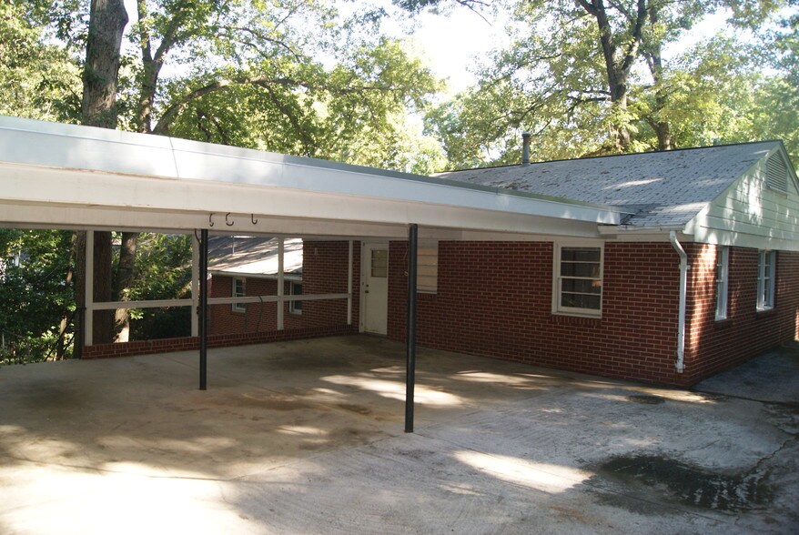 Building Photo - 3208 Ruffin St