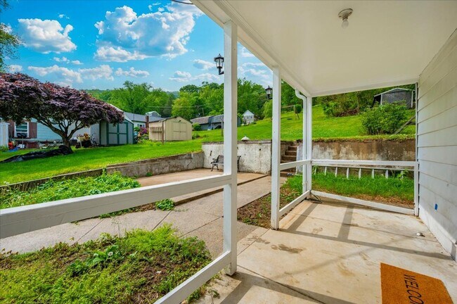 Building Photo - Walk to the Potomac River, Appalachian Trail, Great American Rail Trail, and the C&O National His...