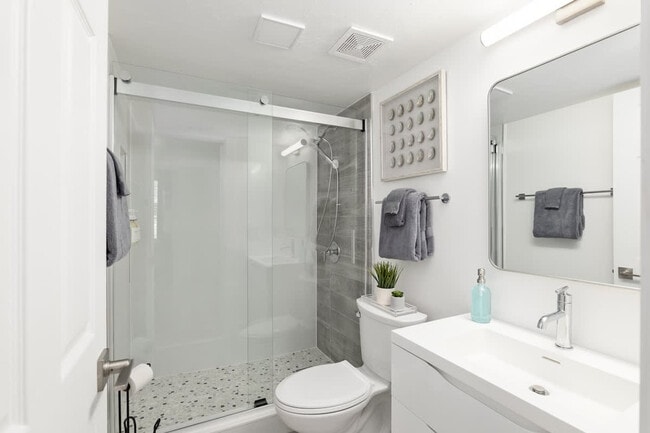 Building Photo - 2360 SW Archer Rd