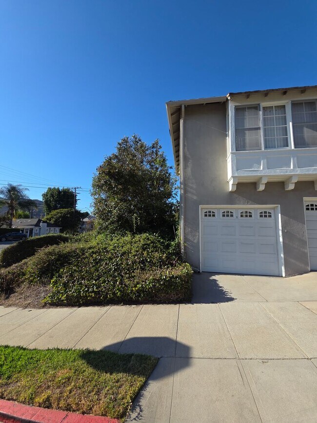 Building Photo - 2018-2022 Verdugo