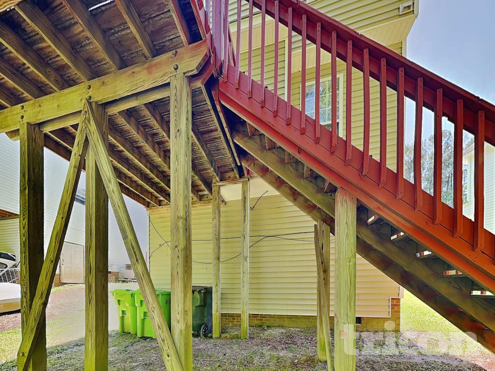 Building Photo - 4417 Woodlawn Dr