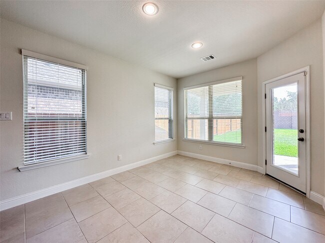 Building Photo - 6715 Chicoma St