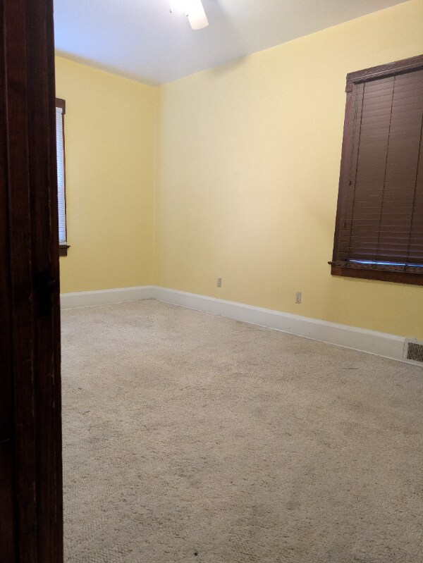 Building Photo - 512 E Philadelphia Ave