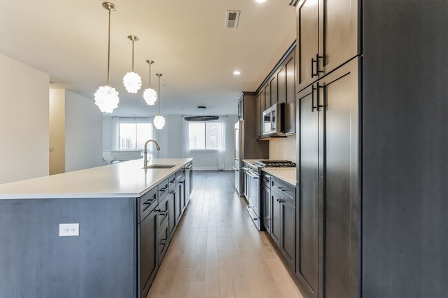 Building Photo - Stunning Carriage Home in the King of Prussia Town Center