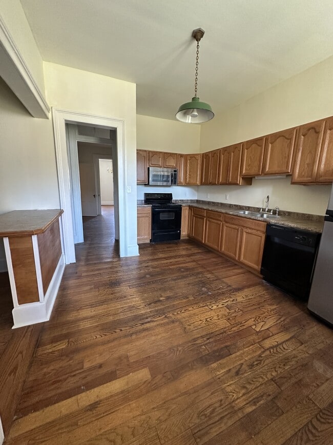 Primary Photo - 296 3rd St
