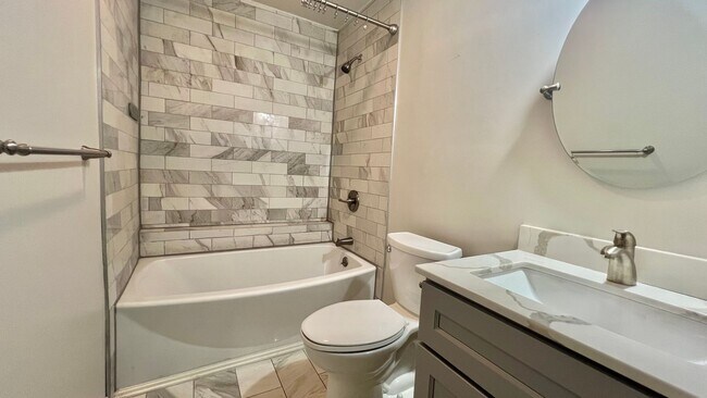 Building Photo - 696-694-29th
