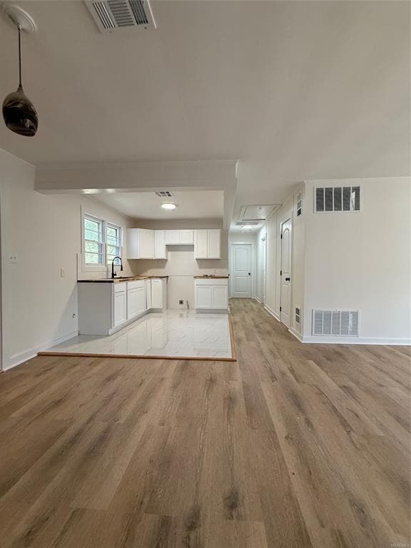 Building Photo - 308 Nottingham Rd