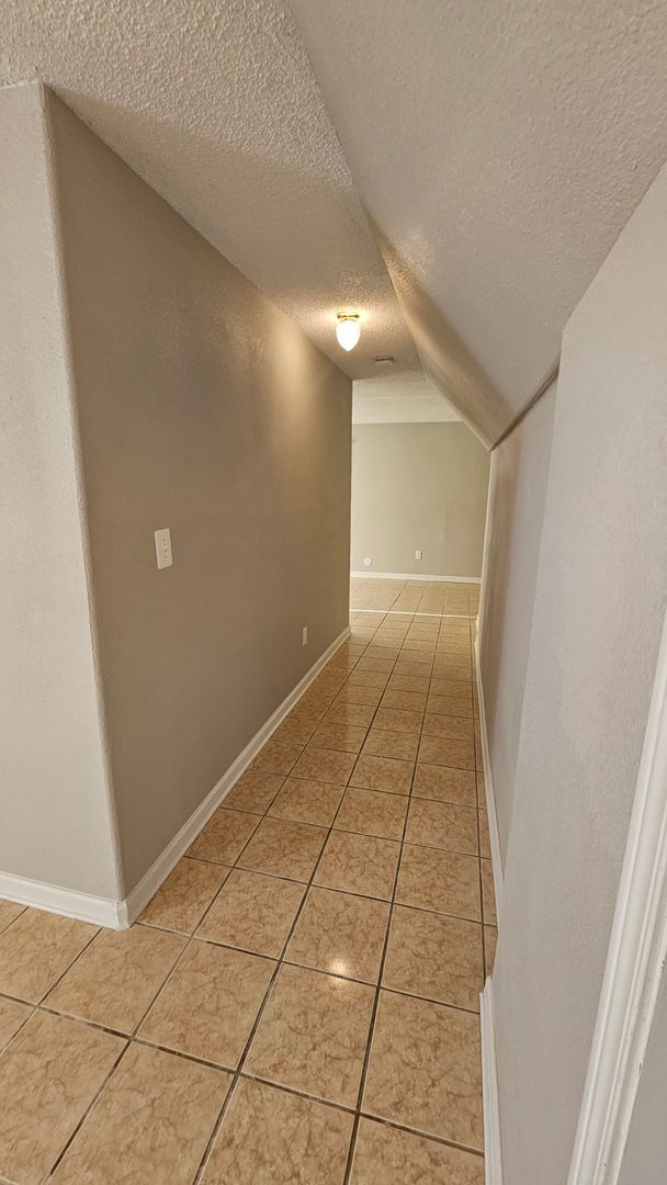 Building Photo - $2700 | 4BR/2.5BA | Pet Friendly House wit...