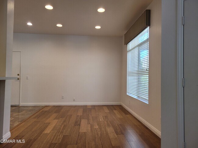 Building Photo - 510 Sonata Way