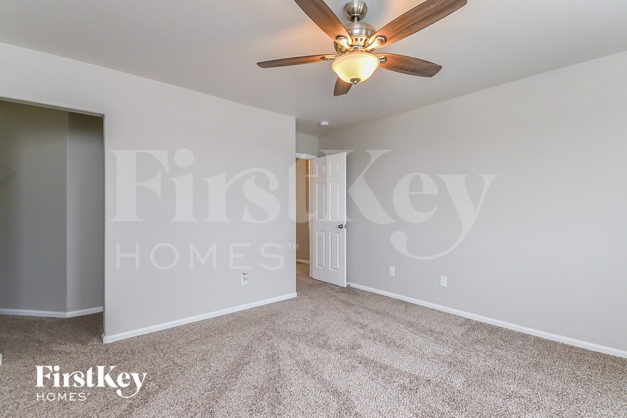 Building Photo - 11663 Ducal Point