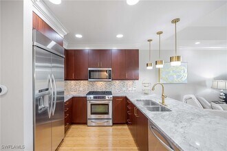 Building Photo - 9123 Strada Pl