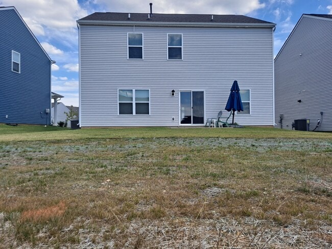 Building Photo - 2879 Red Barn Rd