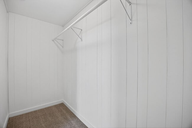 Building Photo - 304 W Vulcan St