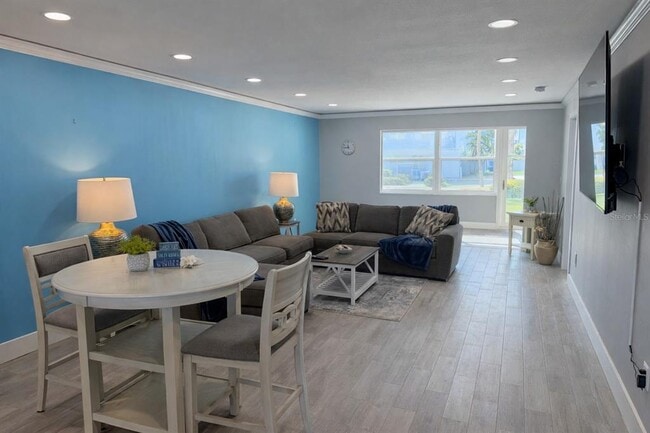 Building Photo - 5575 Gulf Blvd