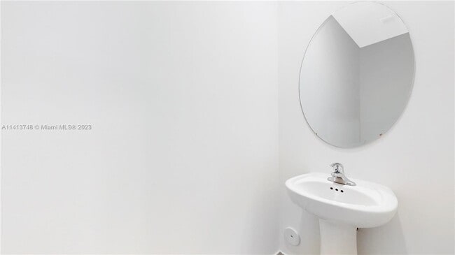 Building Photo - 11884 SW 245 Ter