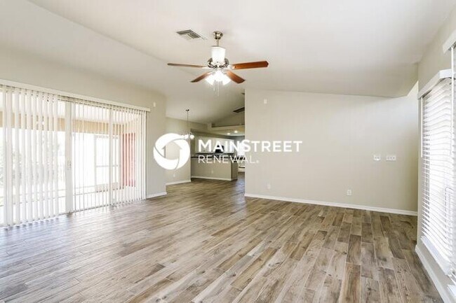 Building Photo - 3 Bedroom Pet-Friendly Home in Cape Coral, FL with Main Street Renewal