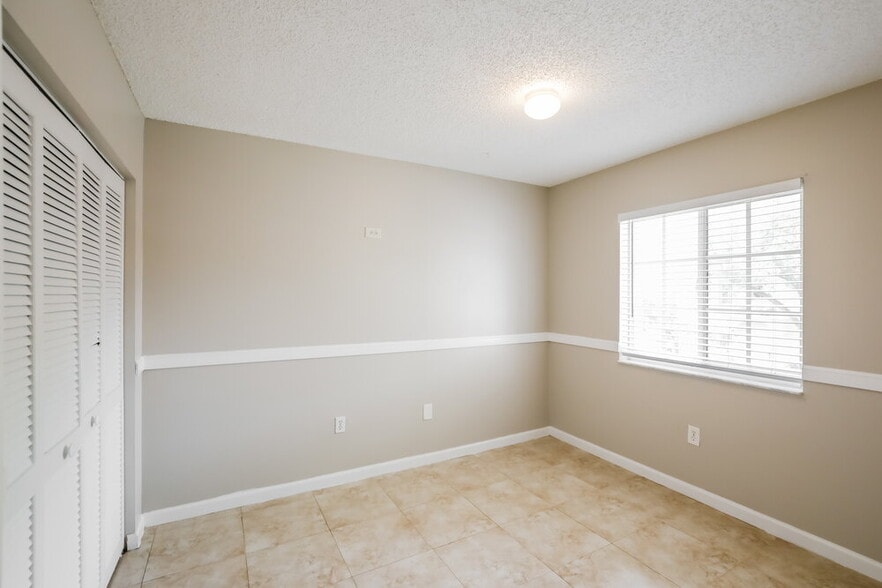 Building Photo - 40 NW 110th Ave