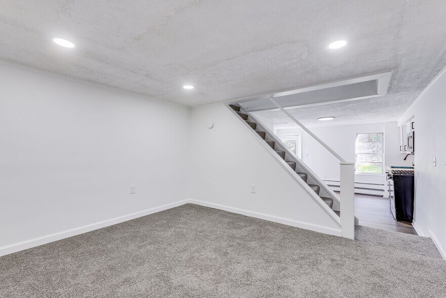 Building Photo - 2675 S 18th St