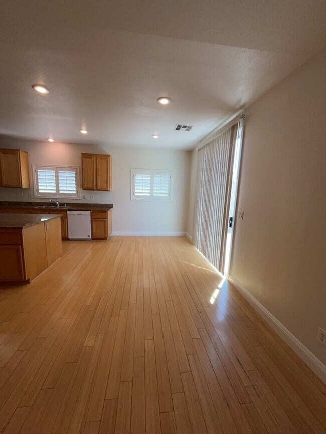 Building Photo - 6043 Eganridge Ct
