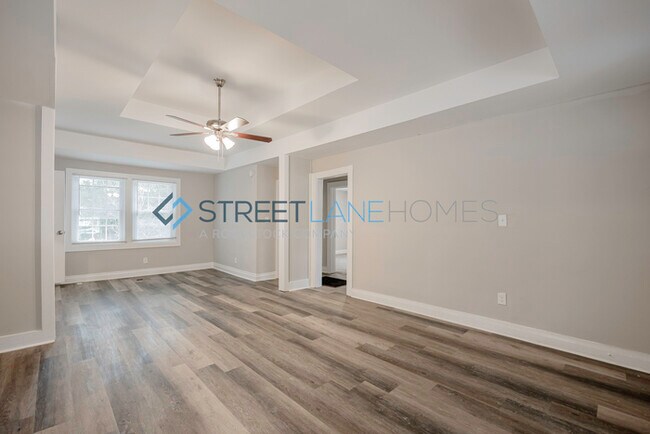 Building Photo - NOW OFFERING $250 OFF FIRST FULL MONTH IF ...