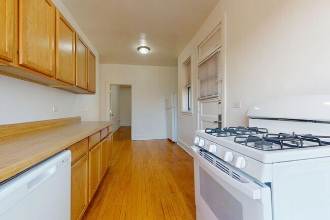 Floorplan - 5300-5308 S. Greenwood Avenue