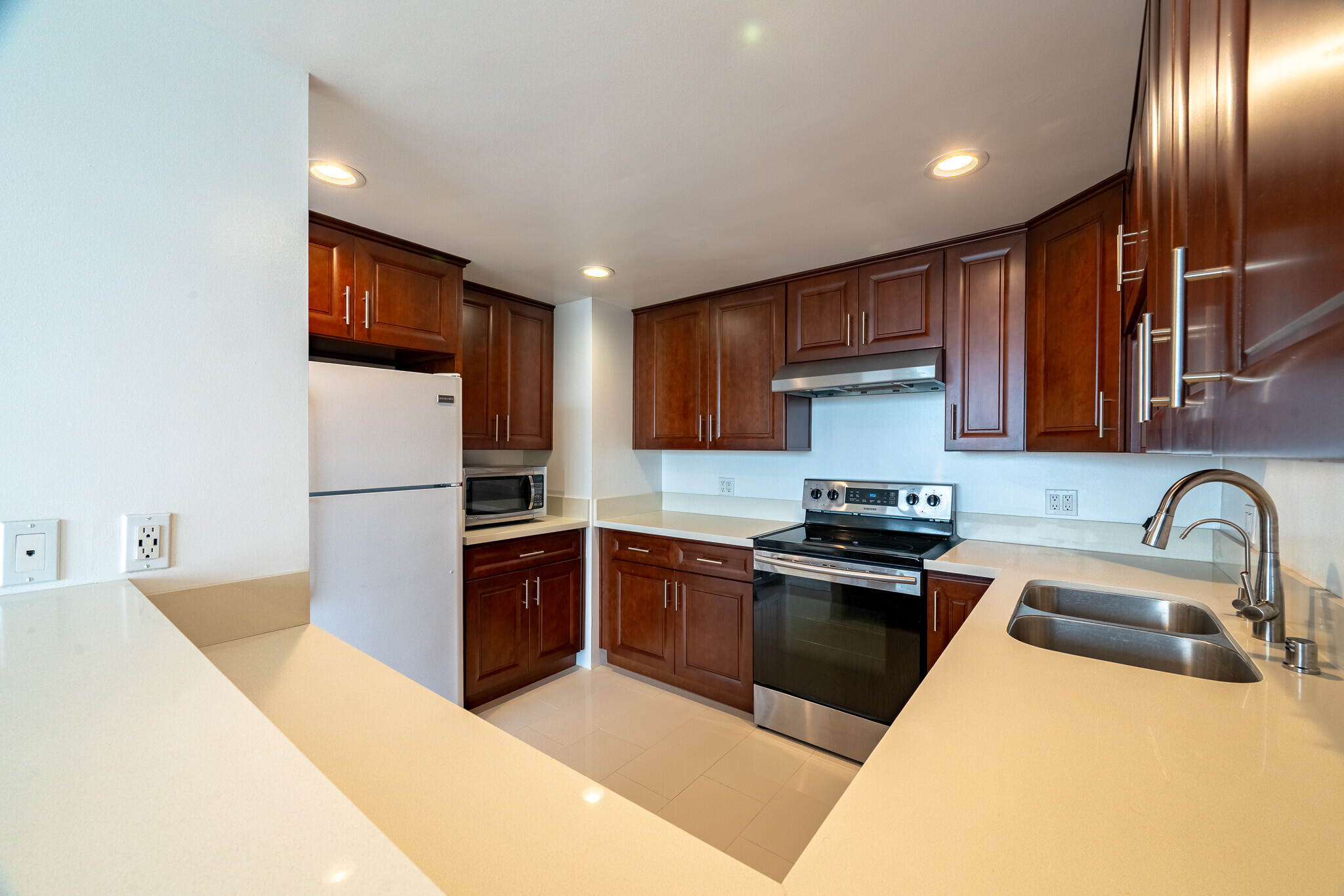 Kitchen - 2160 Century Park E