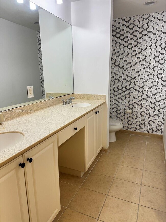 Building Photo - 3340 NE 190th St