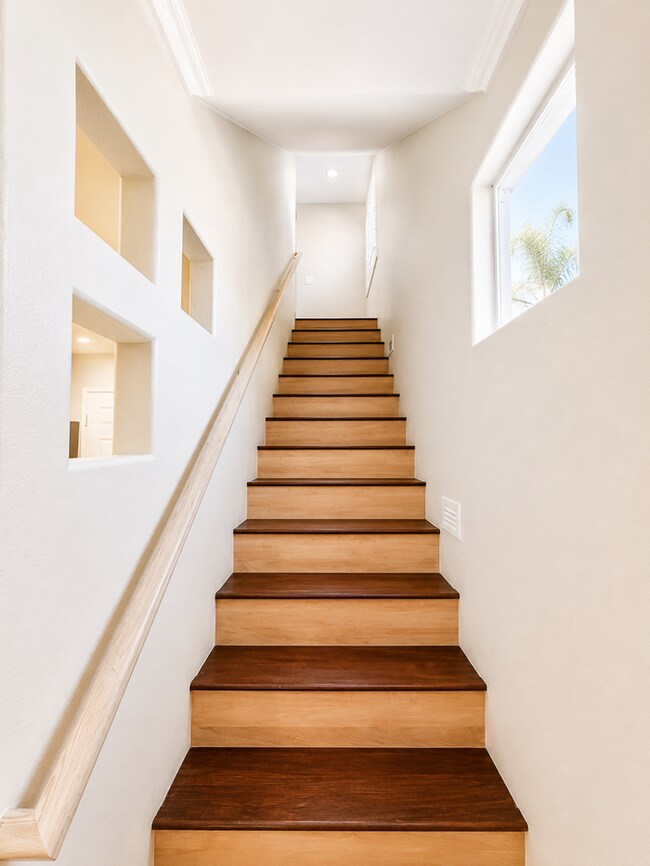 Building Photo - Coastal Living at It's Best! Pacific Beach Townhome with Incredible Rooftop Views!