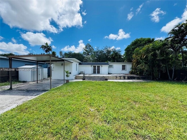 Building Photo - 516 Lavilla Dr