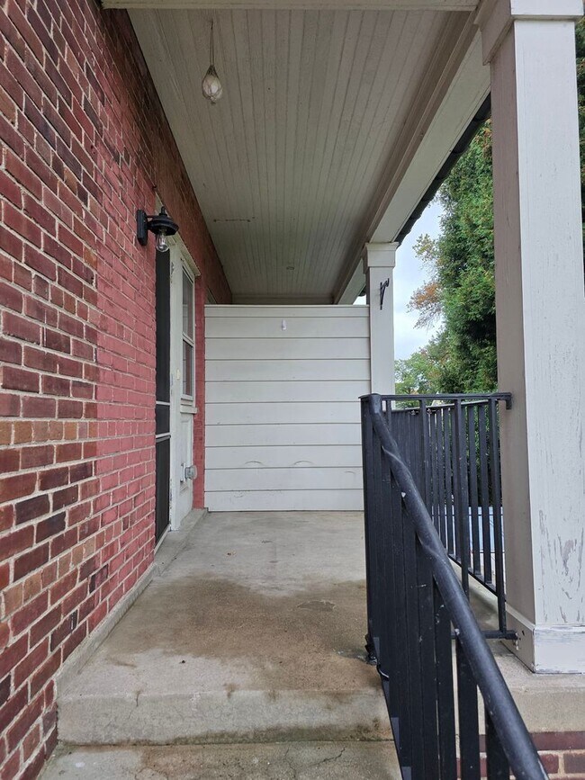 Building Photo - Delaware City Alert!! 2 bed 2 full baths Townhome available