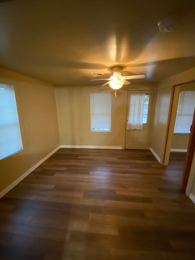 Building Photo - (1-2) Bed in Blanchard w/ Storm Shelter! A...