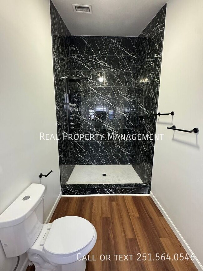 Building Photo - 265 Thrift St