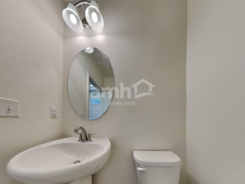 Building Photo - 4742 Reisswood Loop