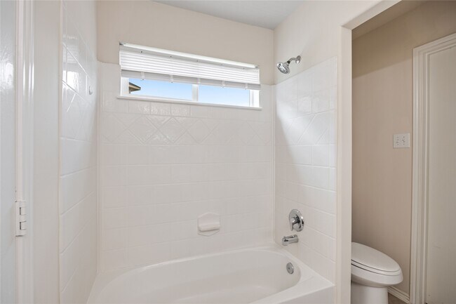 Building Photo - 2803 Kentstead Ln